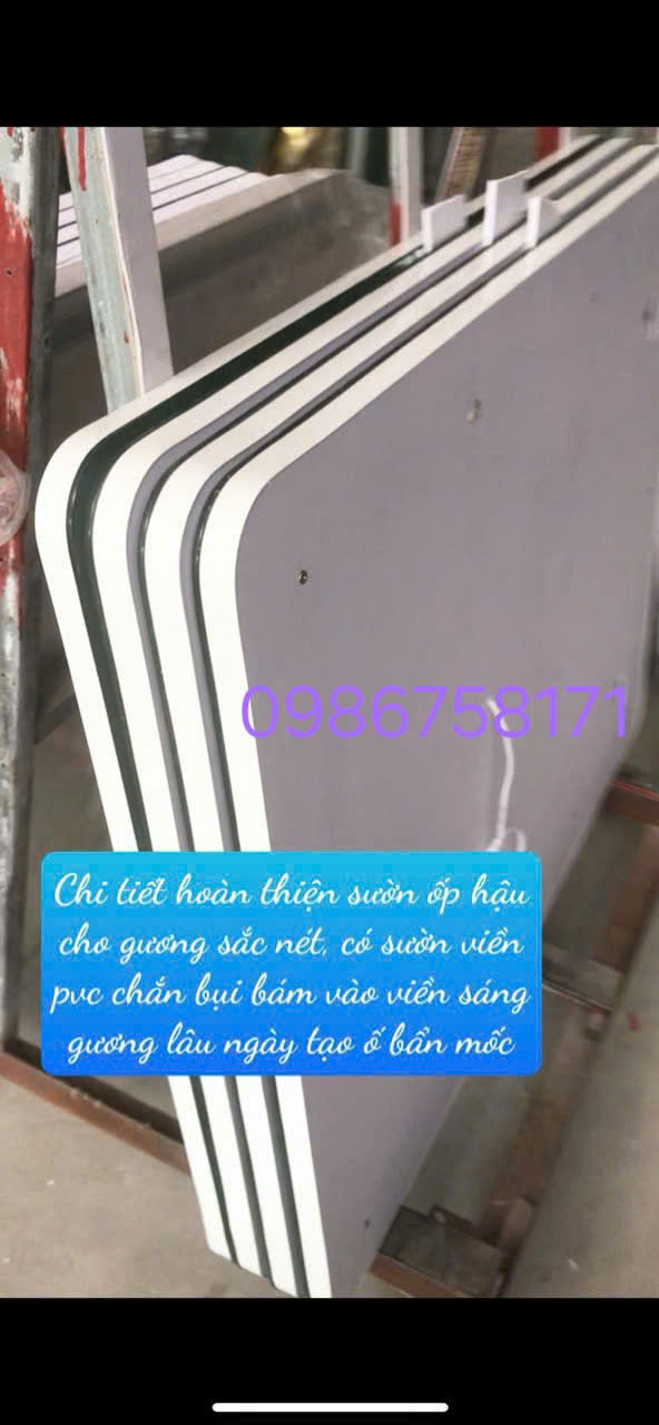 Mặt sau gương ốp PVC chống ẩm