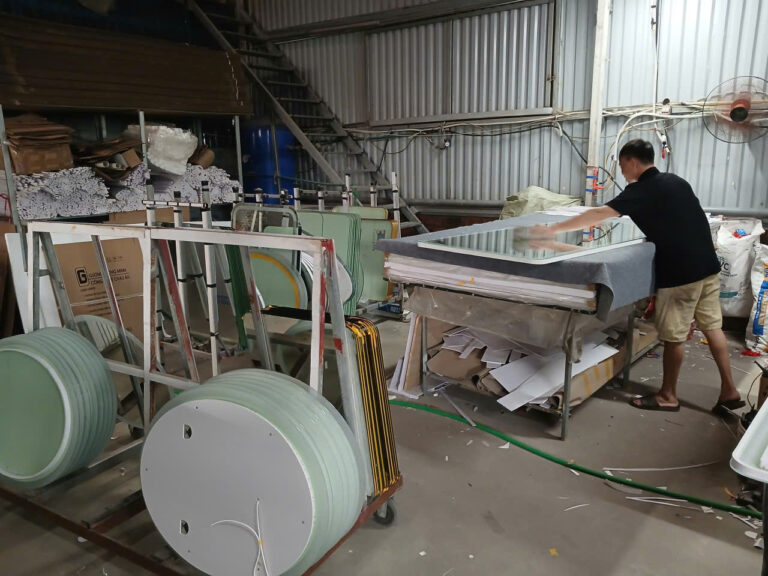 Xưởng sản xuất gương T.HOME