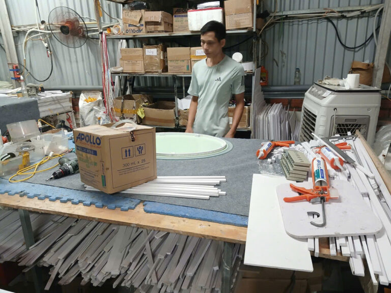 Xưởng gia công gương