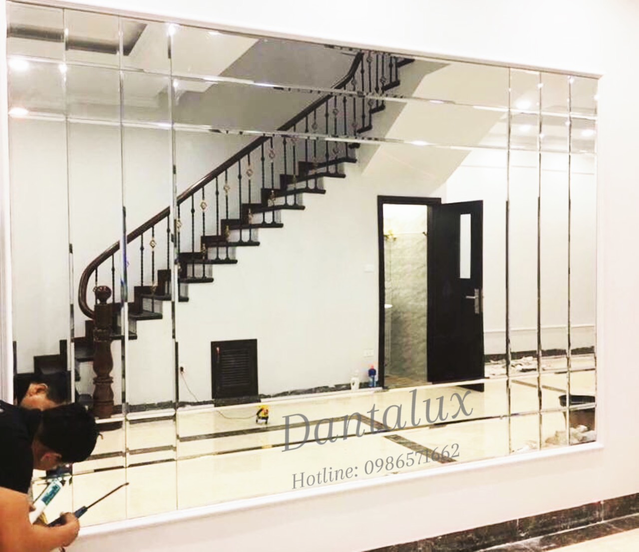 Gương Ghép Dán Tường Phòng Khách Màu Trắng D34