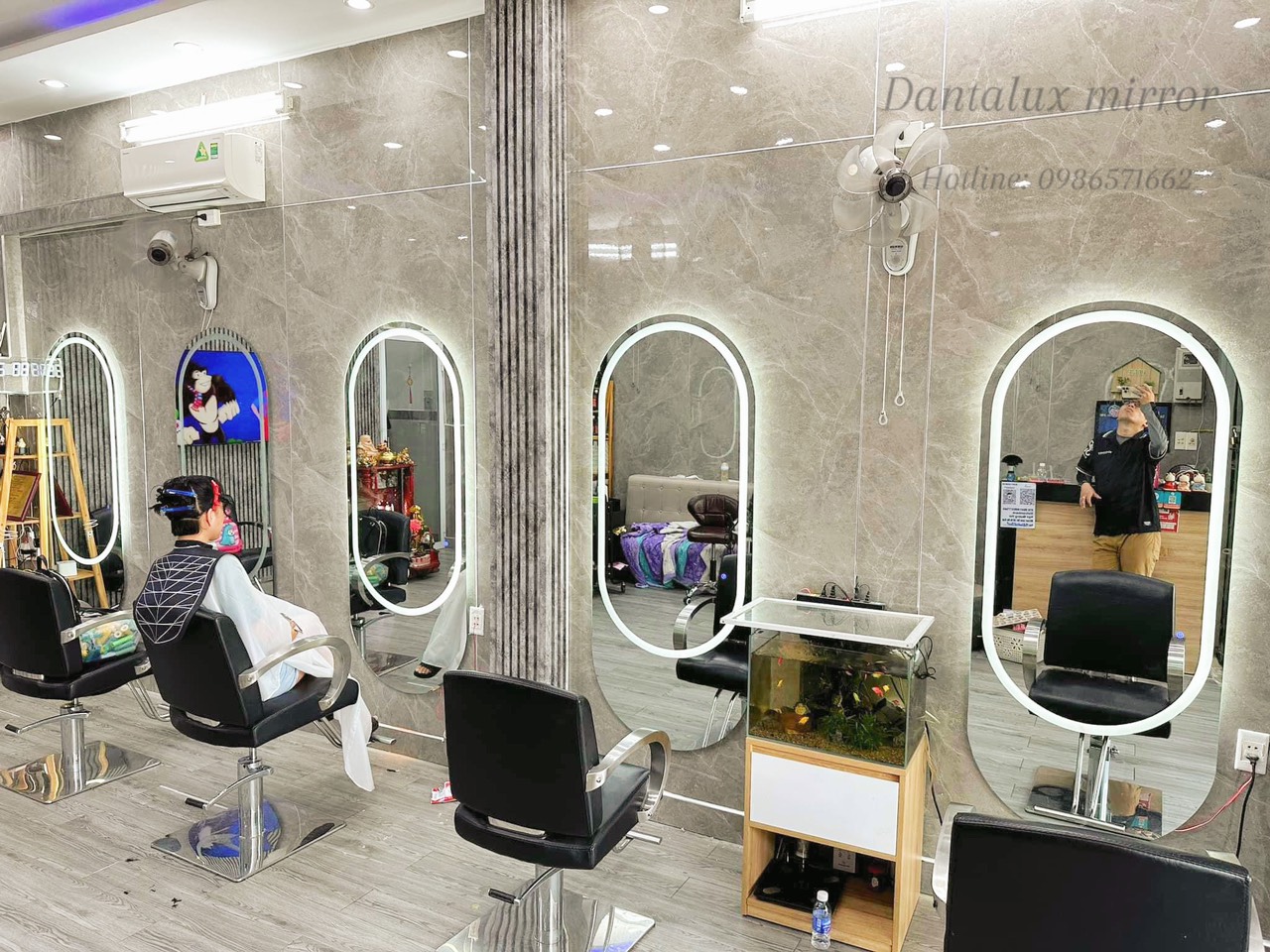 Gương đèn led khung viền hợp kim nhôm salon tóc D79